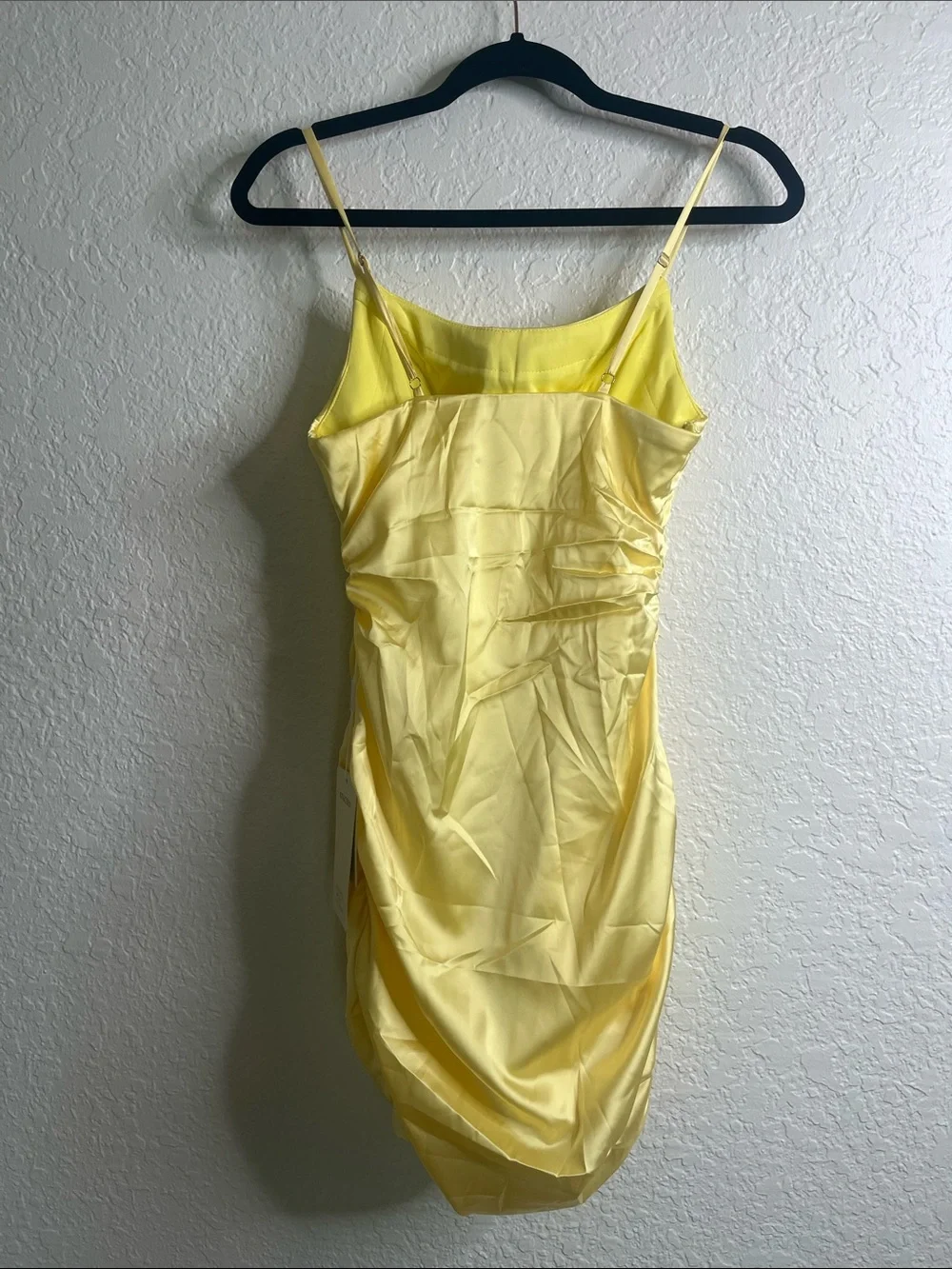 NWT Stacees Sheath/Column Square Neckline Sleeveless Satin Dress Daffodil sz 0
